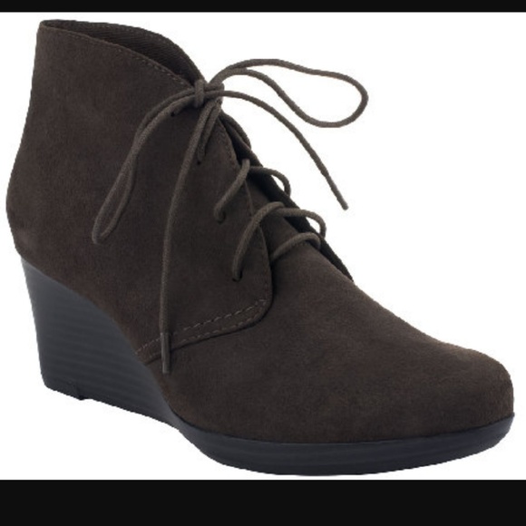 Clarks suede booties - Picture 2 of 9